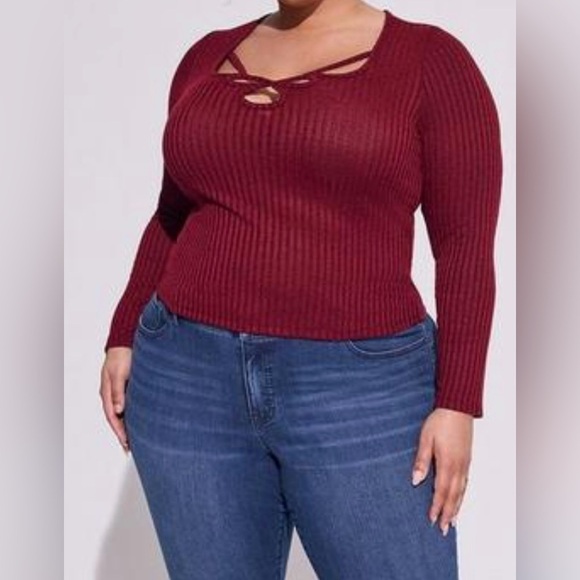 NWT Torrid Women’s Plus Size Scoop Neck Cut Out Long Sleeve Crop Tee Size 5X - Picture 4 of 7